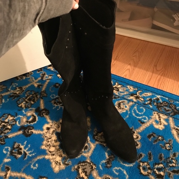Knee high black boots - Picture 3 of 4